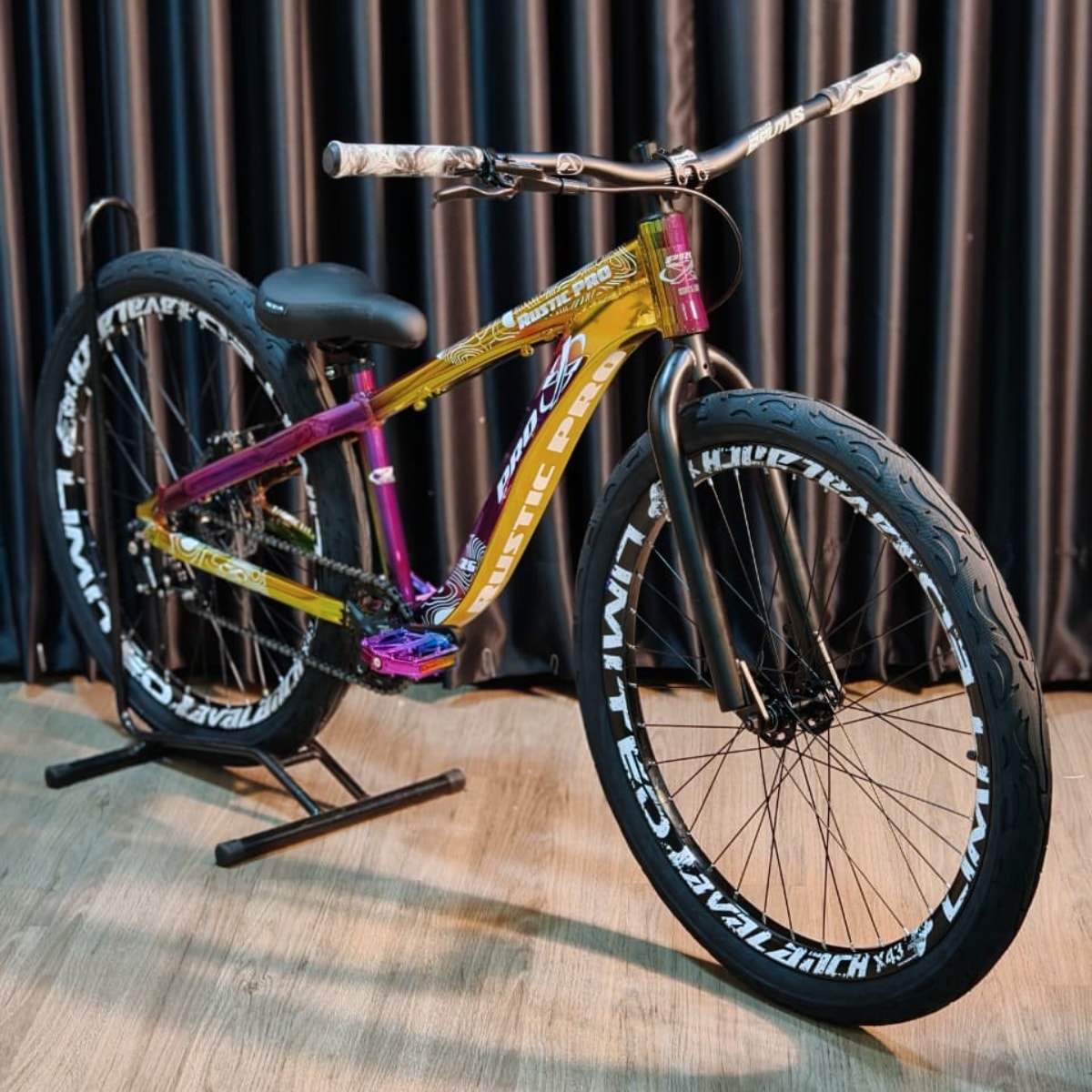 Bicicleta Aro 26 Pro-X Rustic Pro Camaleão Single