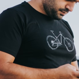 Camiseta Sense Invictus