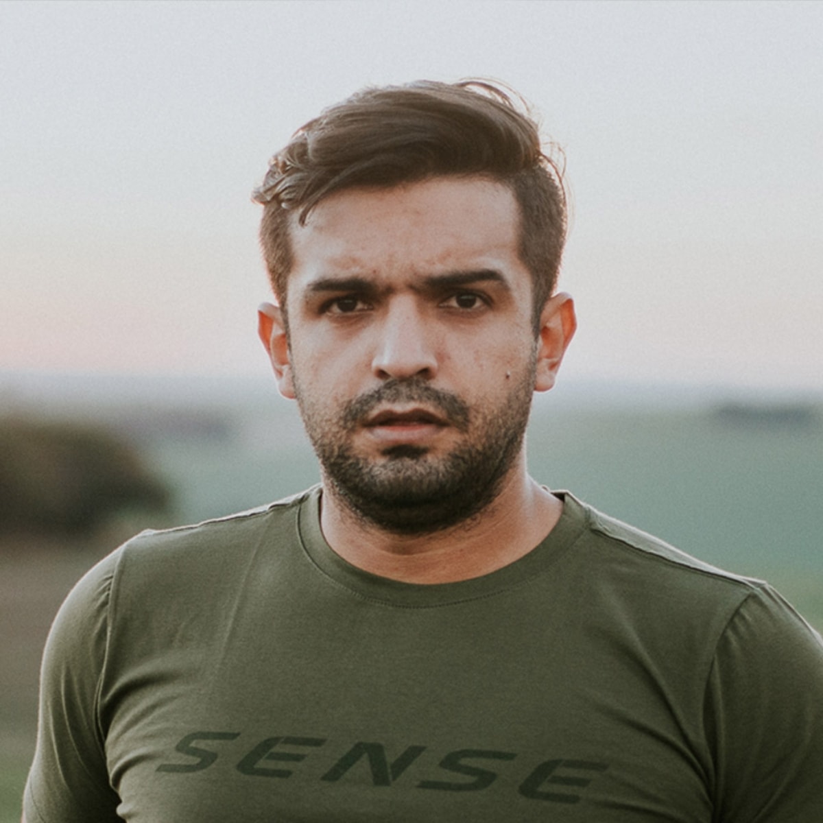 Camiseta Sense Logo Verde Militar