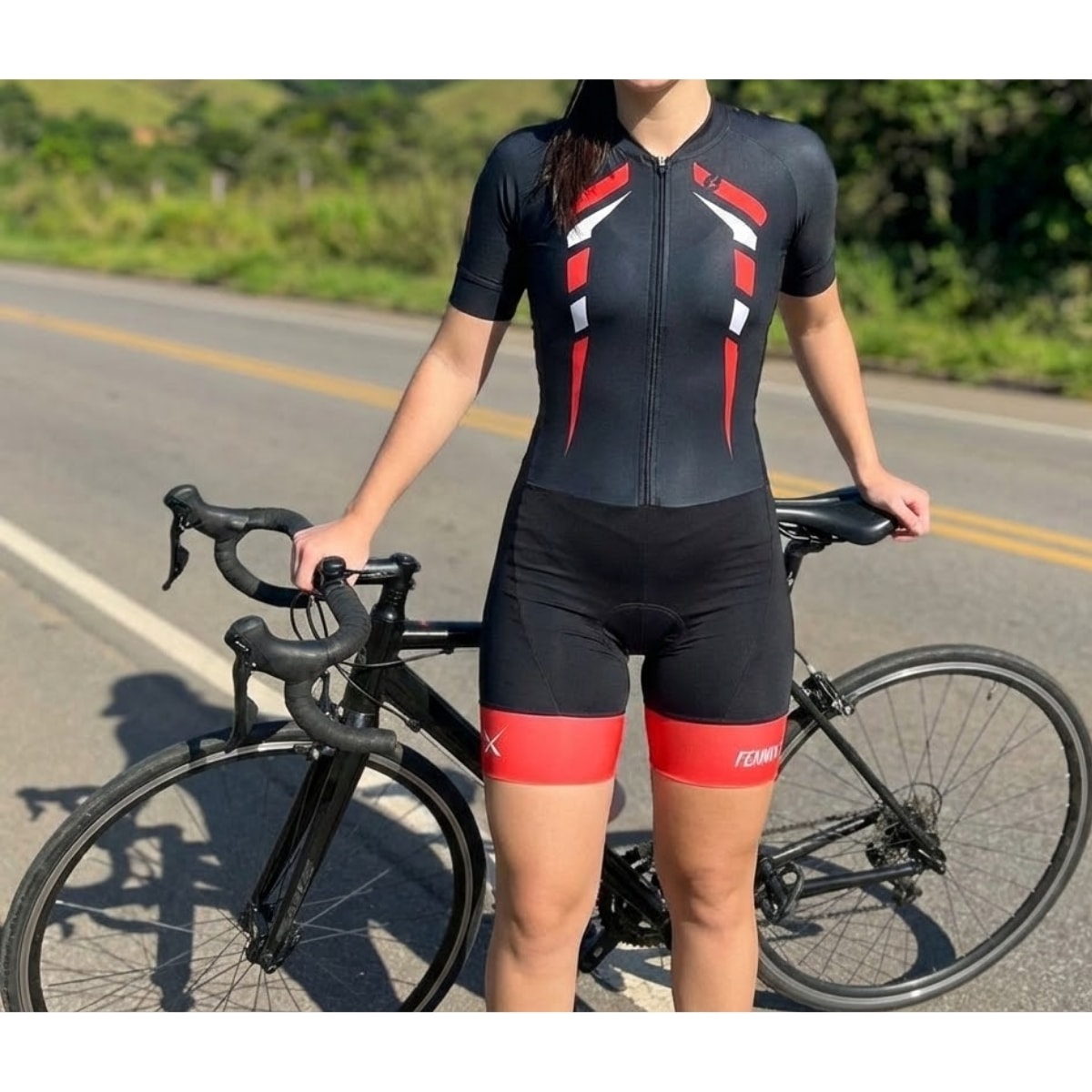 Macaquinho Feminino Fennix Universo Preto e Vermelho - P