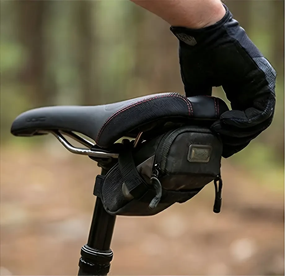 Bolsa de selim para bicicleta instalada