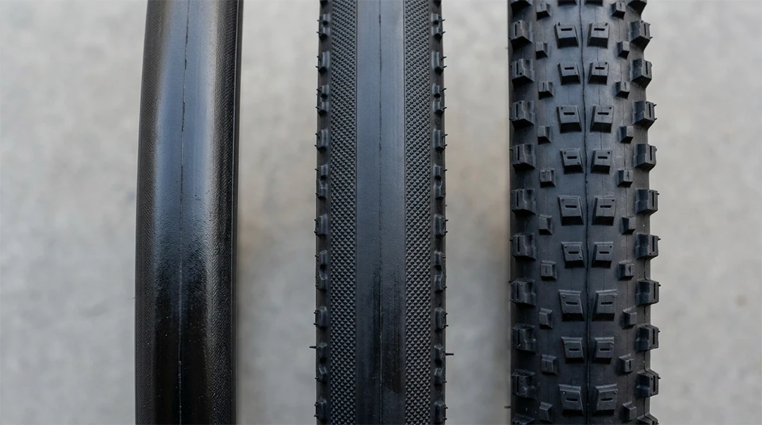 Comparativo banda de rodagem: slick vs semi-slick vs agressivo